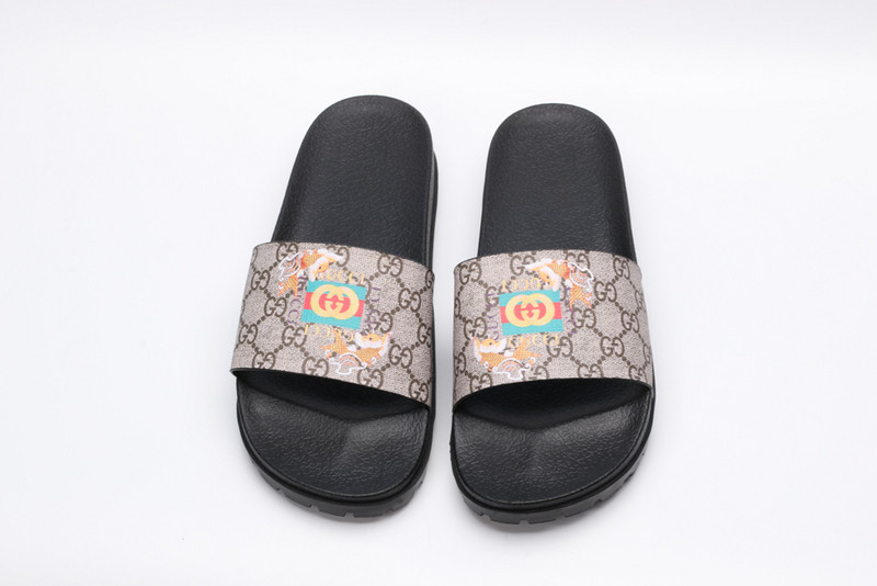 GUC LEATHER SLIDE