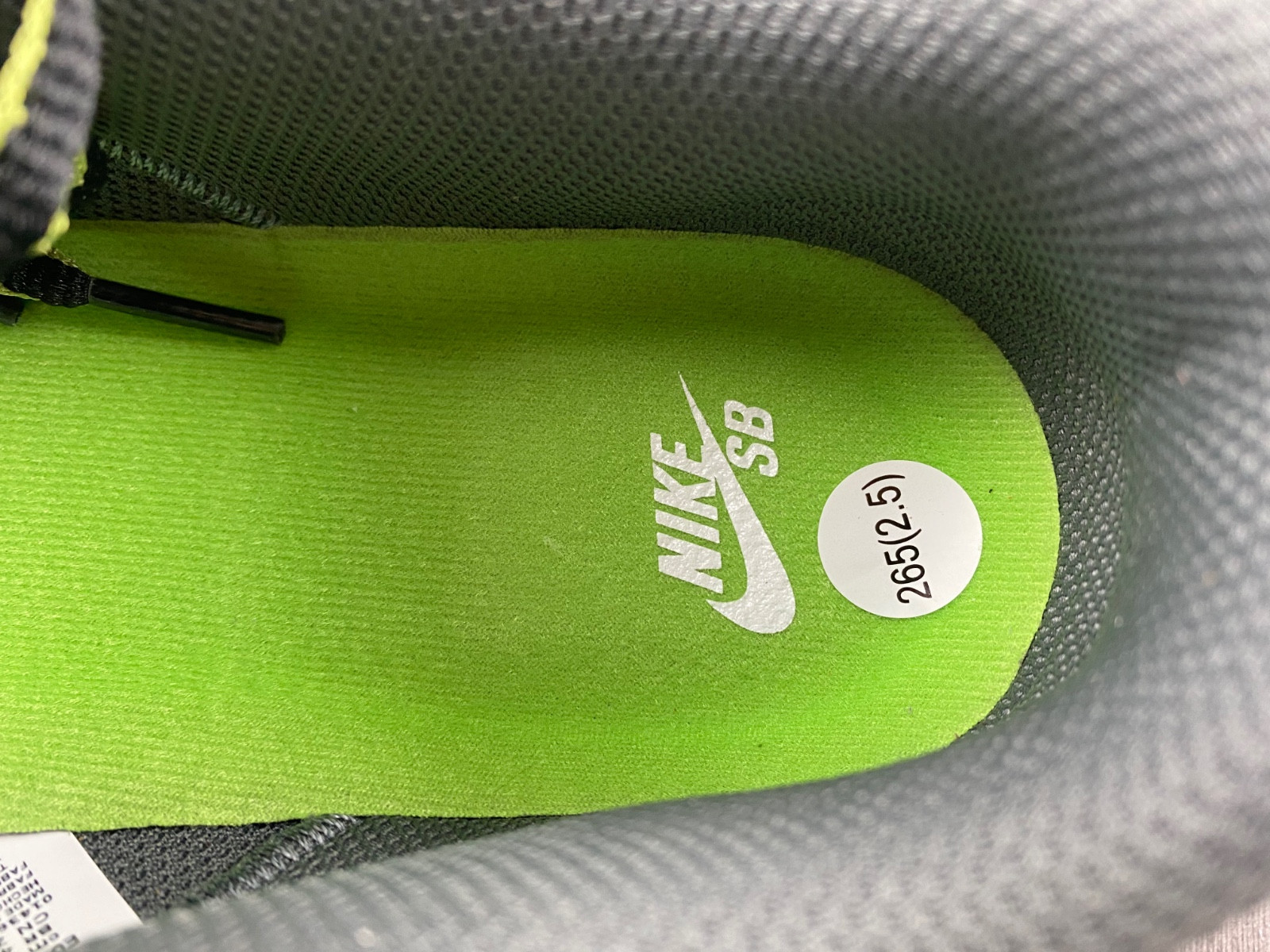 HUF x Nike SB Dunk Low FD8775-002