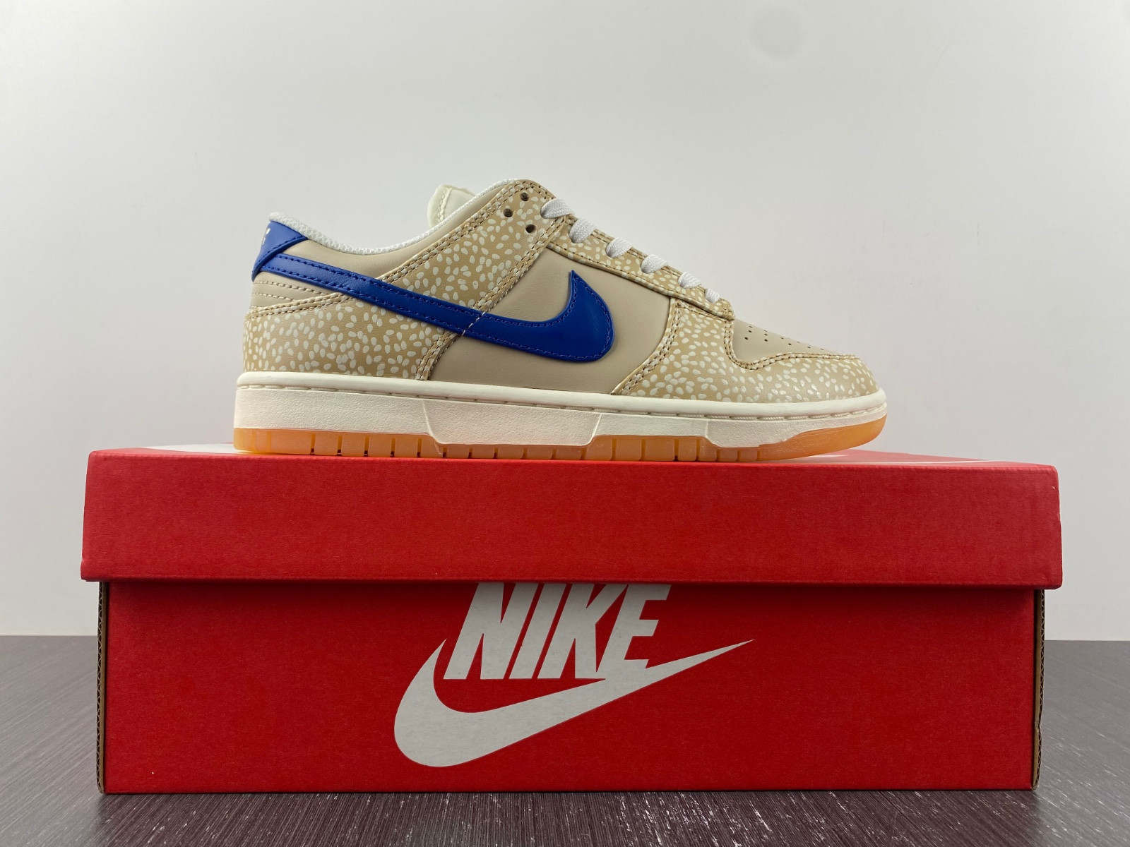 Nike Dunk Low "Sesame Seed Bun" DZ4853-200