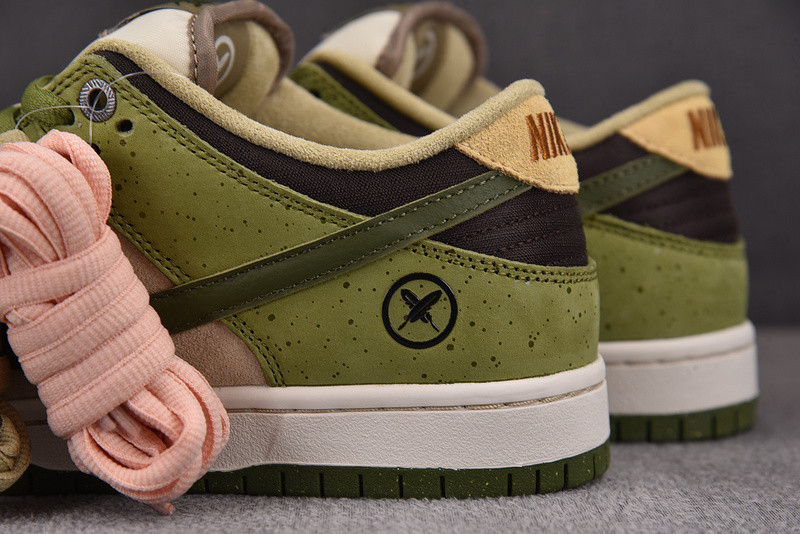 Yuto Horigome Nike SB Dunk "Asparagus" HF8022-300