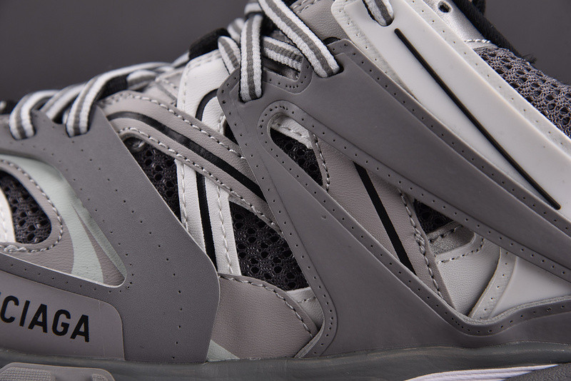 Ba*len*cia*ga track trainer 