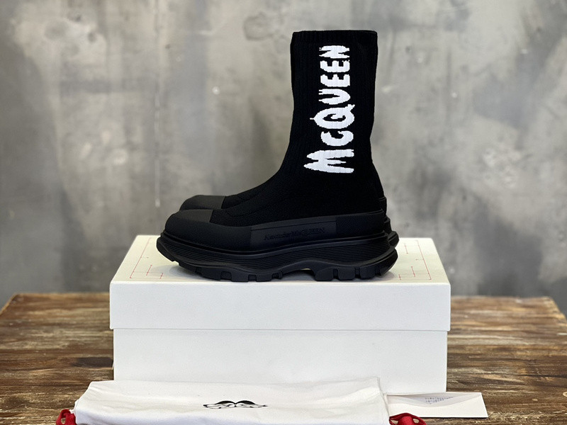 a1exa*der Mcqv*en tread sock-style boots