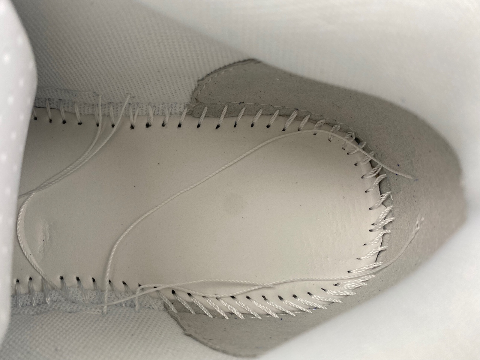 Off-White c/o Virgil Abloh