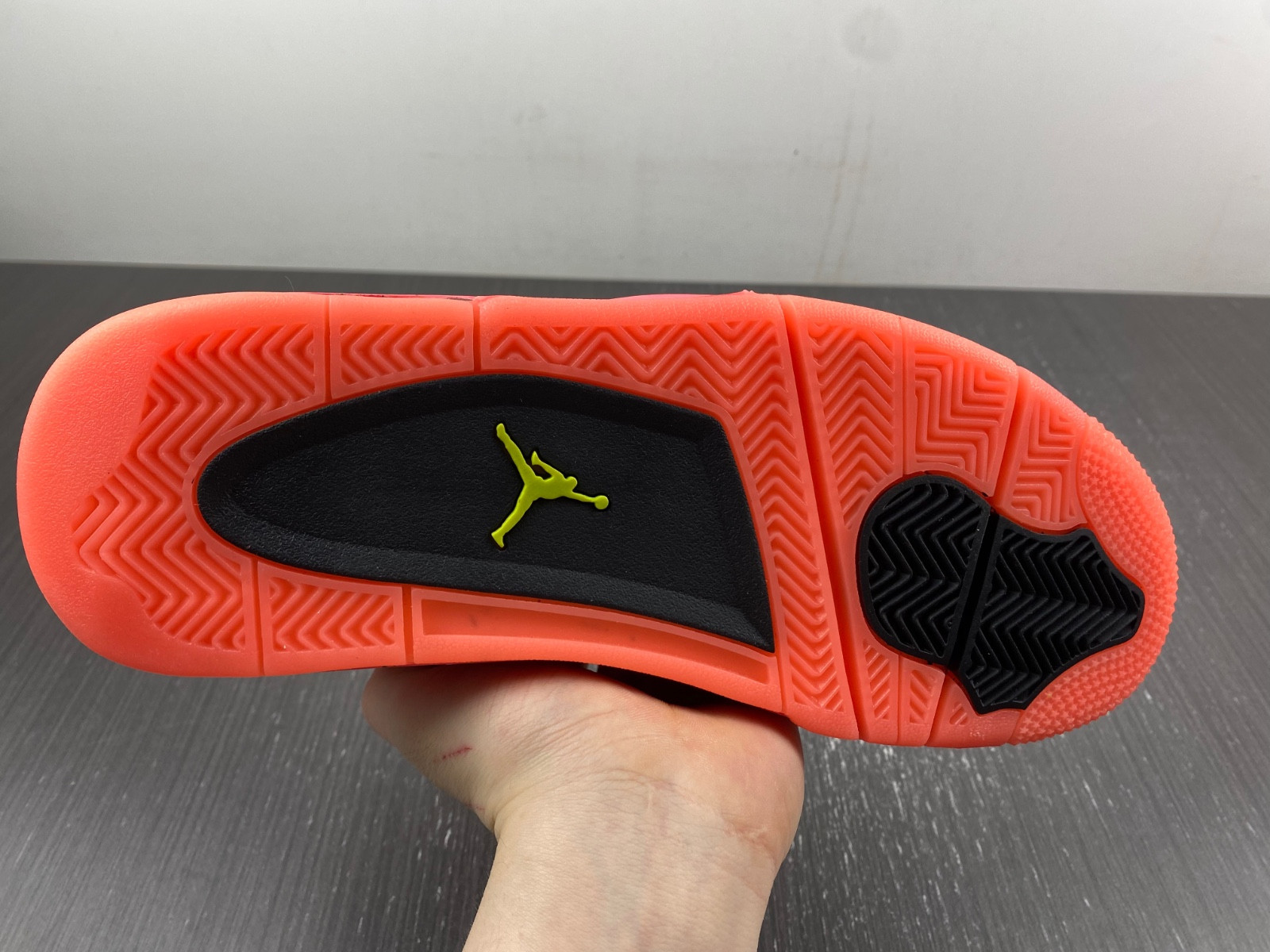 Jordan 4 Retro Hot Punch AQ9128-600