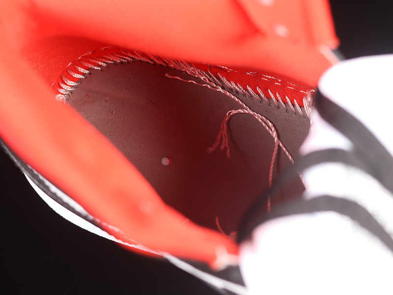 Air Jordan 1 Mid WMNS Black Gym Red BQ6472-061