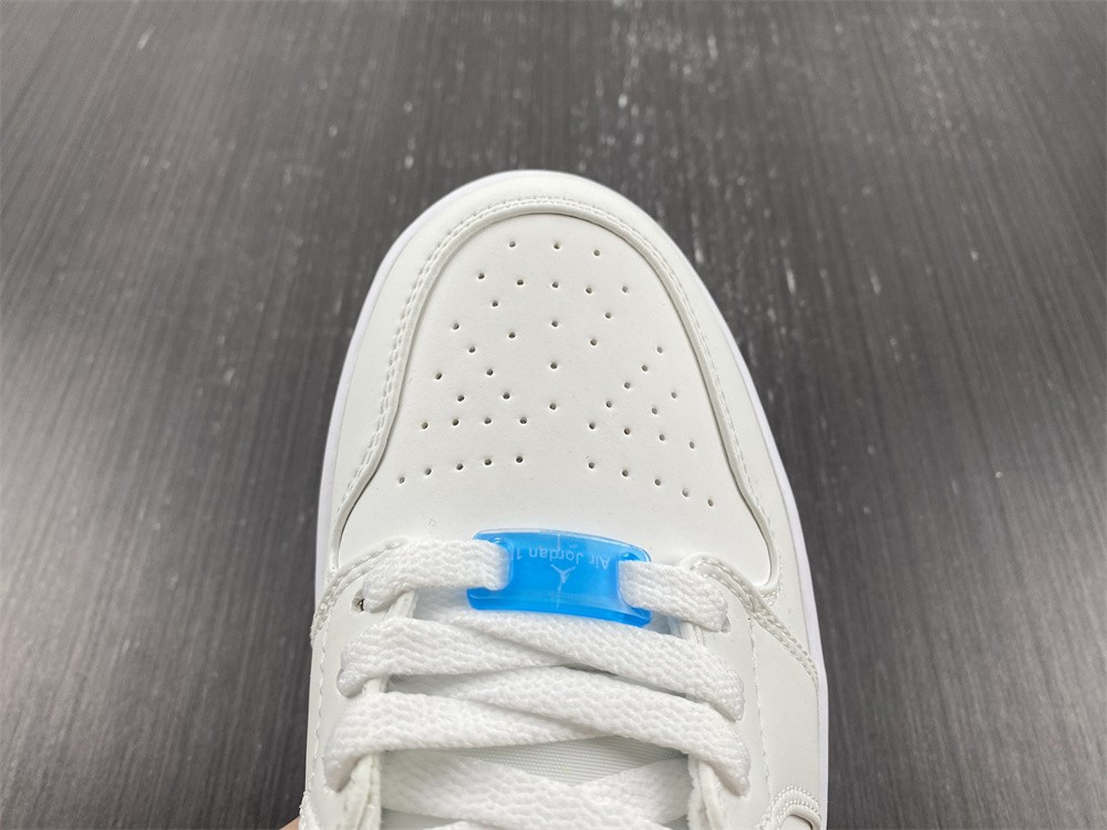 Air Jordan 1 Low "UV Reactive" | DA8301-101