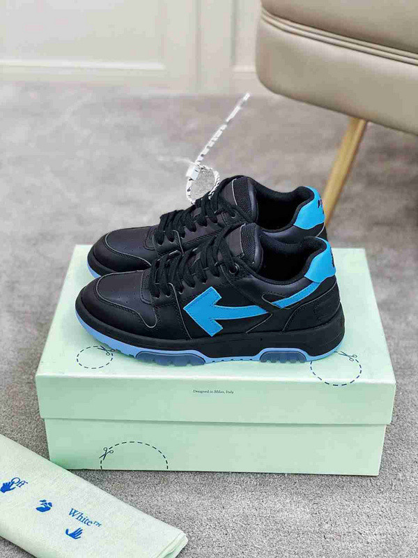 Off-White c/o Virgil Abloh