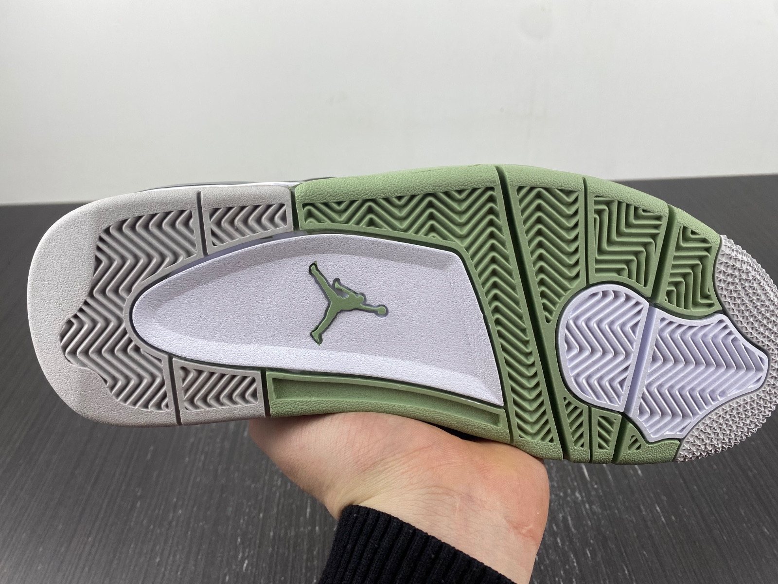 Air Jordan 4 “Seafoam” AQ9129-103