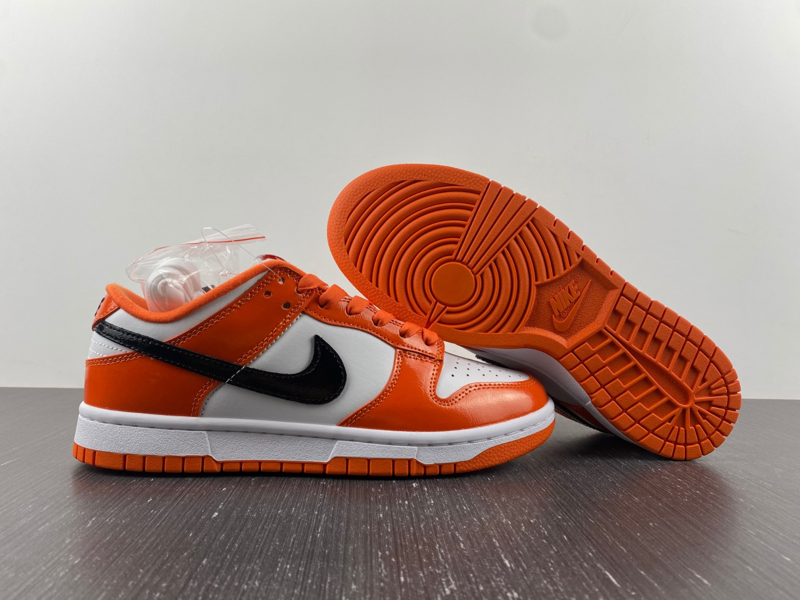 Nike Dunk Low Patent Halloween (W) - DJ9955-800