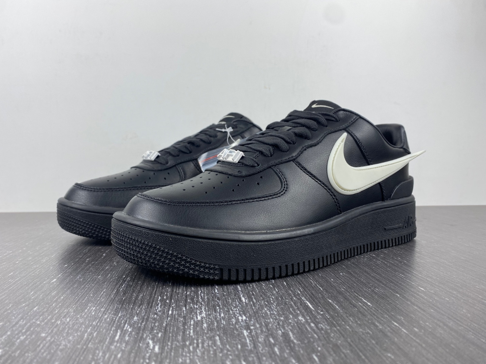 AMBUSH x Nike Air Force 1 Low “Black” DV3464-001