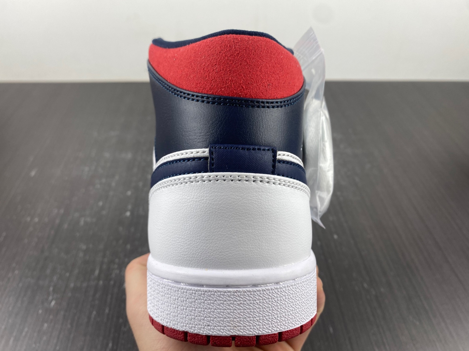 Jordan 1 Mid SE USA - 852542-104