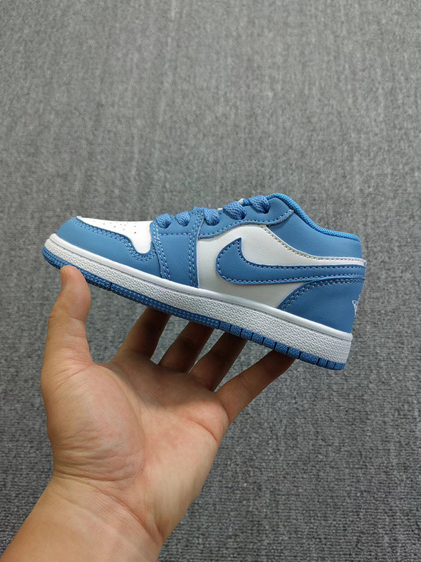 AIR JORDAN 1 KIDS SHOES