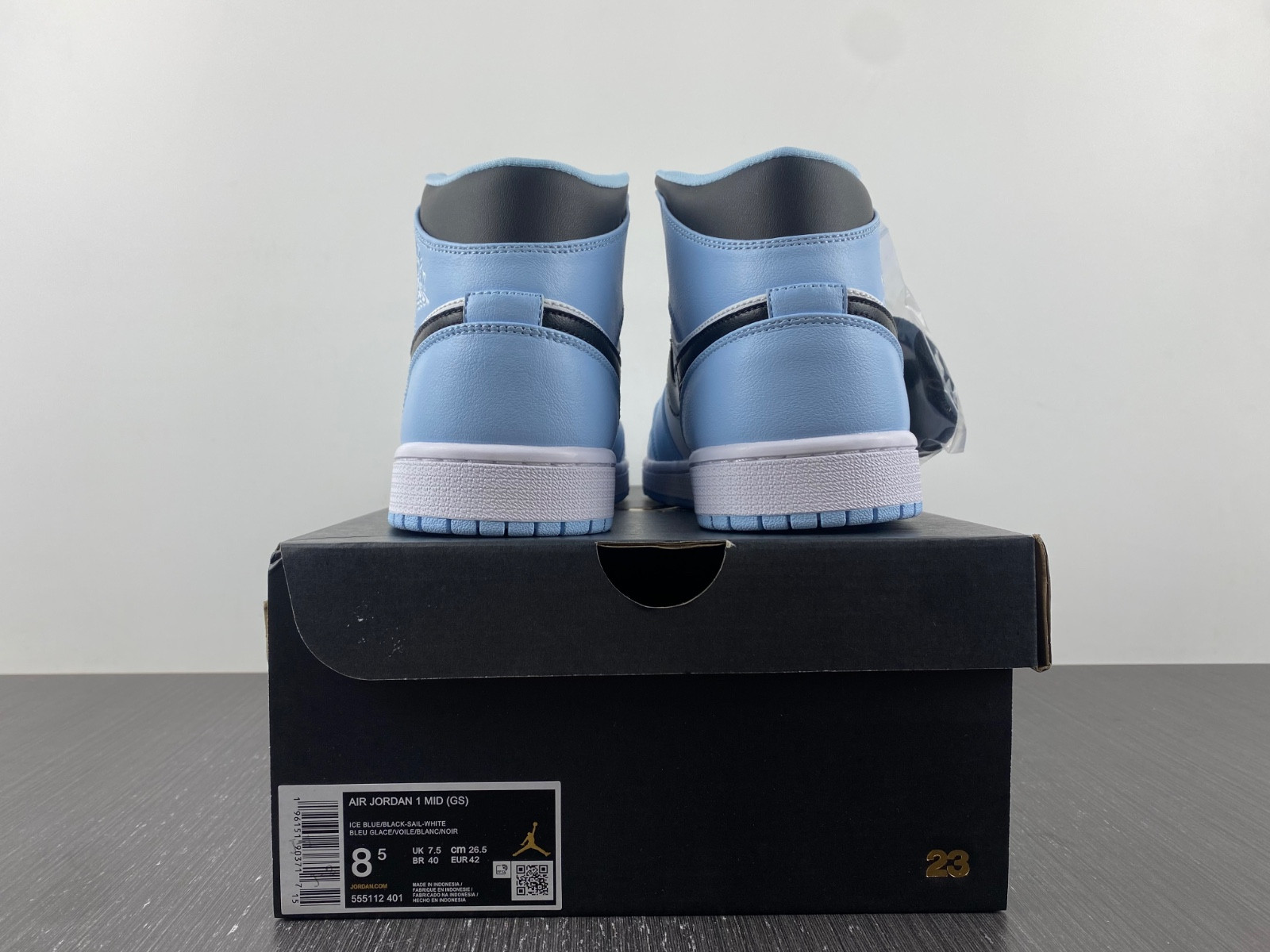 Jordan 1 Mid Ice Blue (GS) - 555112-401