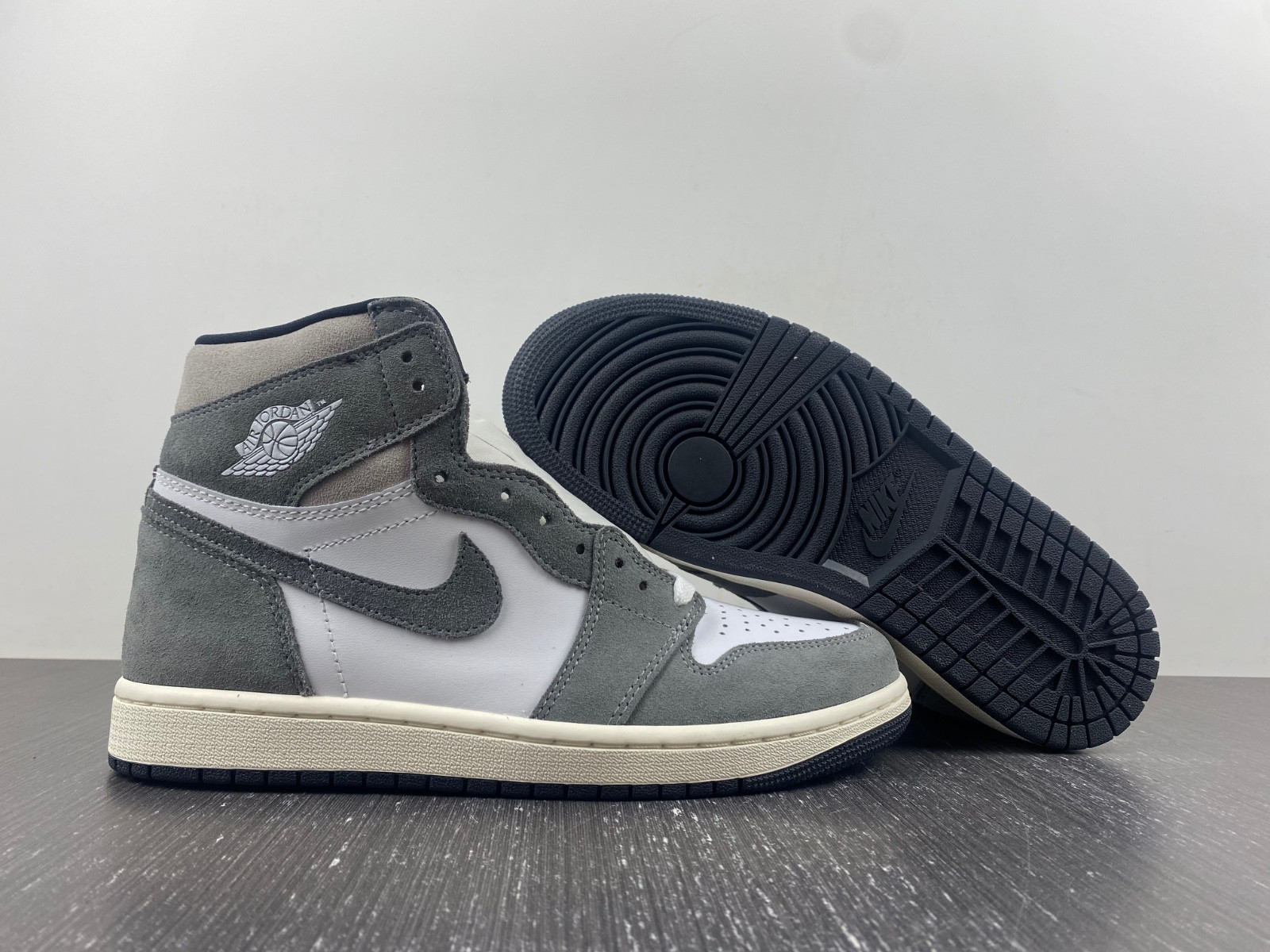 Jordan 1 Retro High OG Washed Black - DZ5485-051
