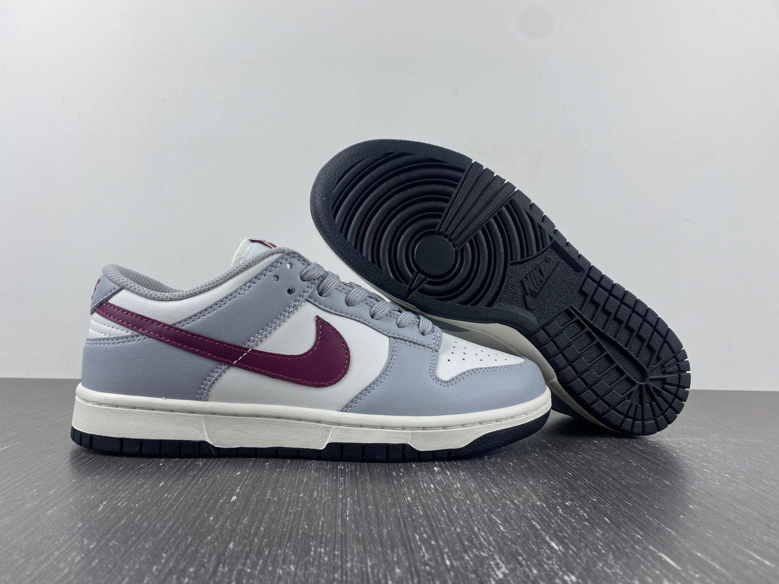 Nike Dunk Low Grey Team Red DD1503-122