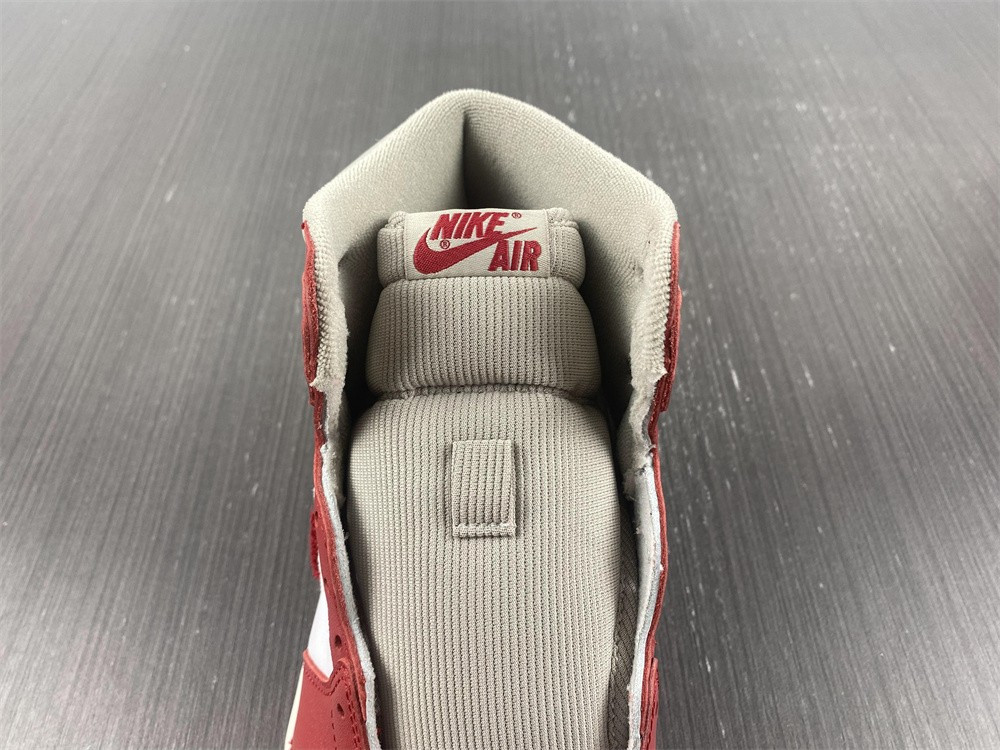 Jordan 1 High OG Newstalgia Chenille DJ4891-061