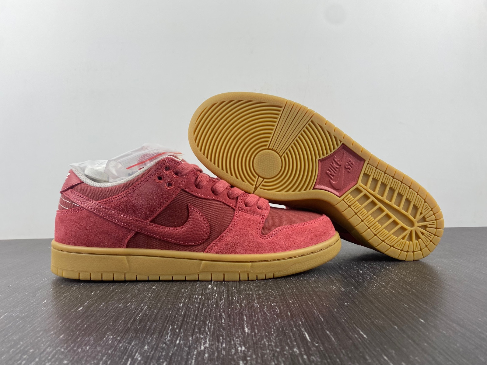Nike SB Dunk Low "Adobe" DV5429-600