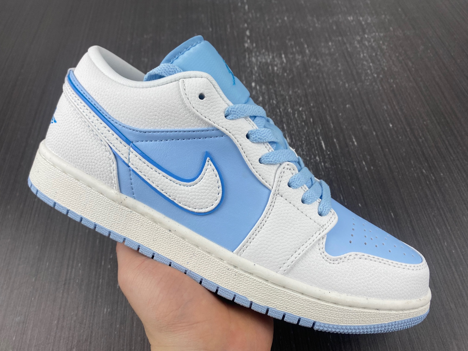 Jordan 1 Low SE Reverse Ice Blue (W) - DV1299-104