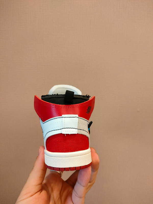 AIR JORDAN 1 KIDS SHOES