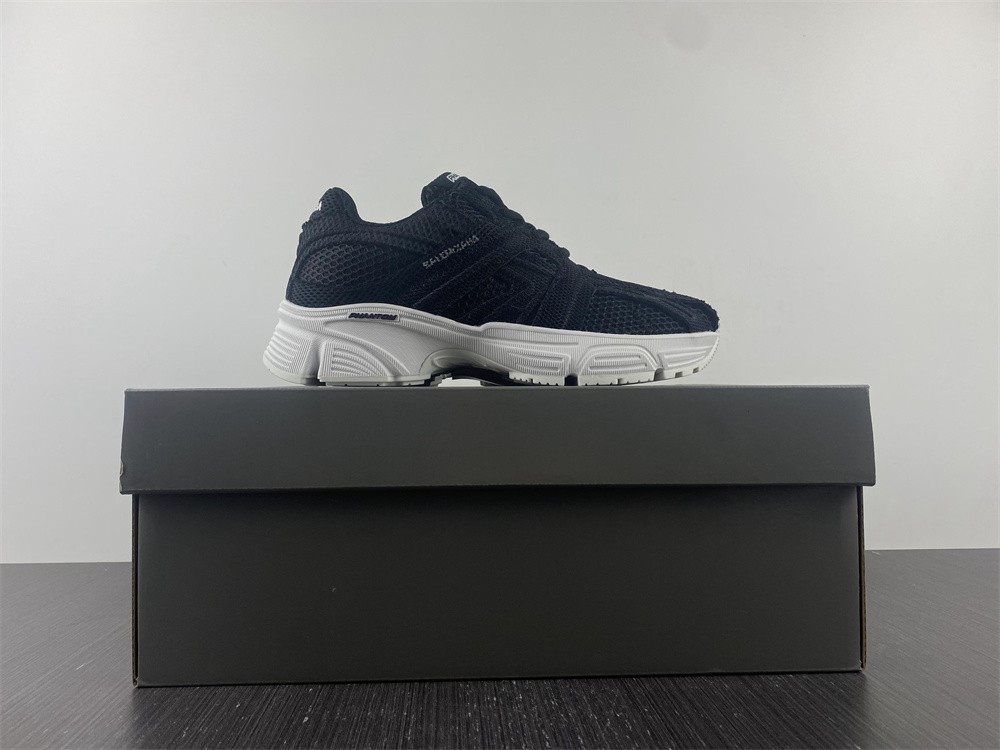 Ba*len*cia*ga phantom sneaker