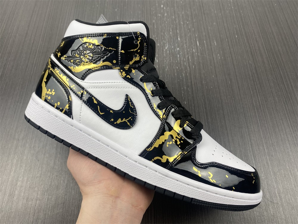 AIR JORDAN 1 MID 554724-132