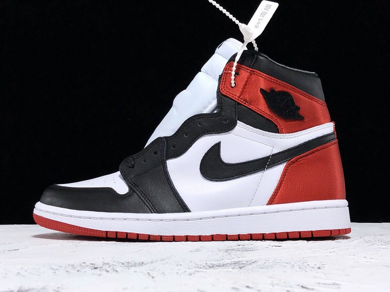 JORDAN 1 RETRO HIGH SATIN BLACK TOE CD0461-016