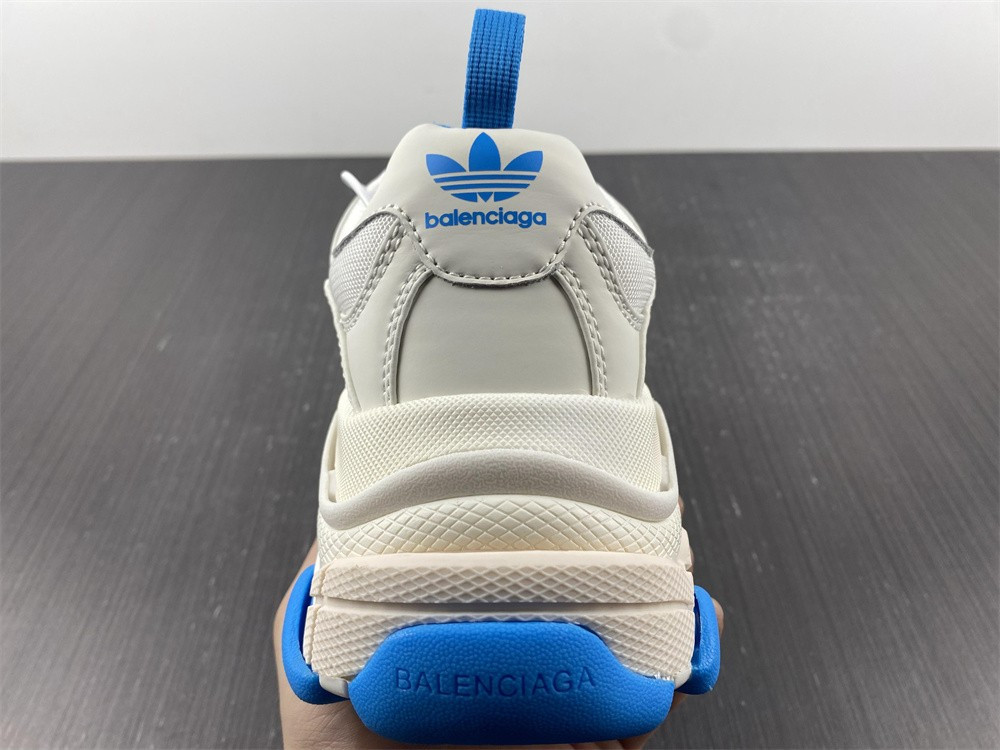 Ba*len*cia*ga triple s 71021 w5rh1 0680