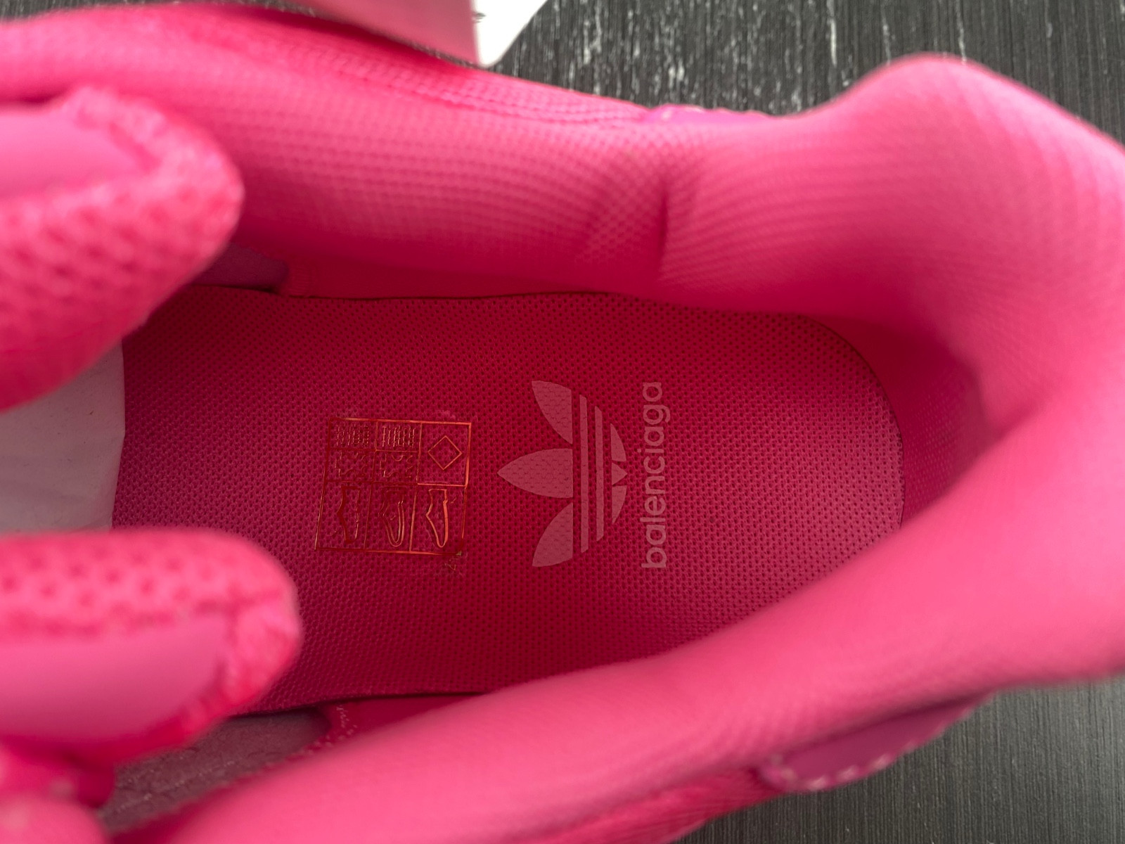 Ba*len*cia*ga triple s 712764 w2zb6 5590