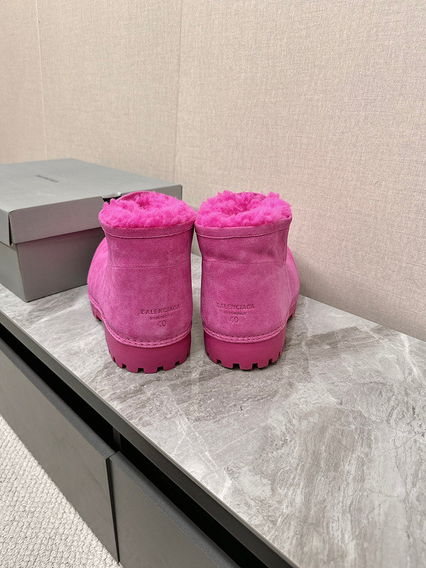 Ba1en*iaga alaska fur bootie in pink