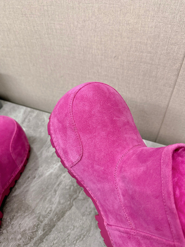 Ba1en*iaga alaska fur bootie in pink