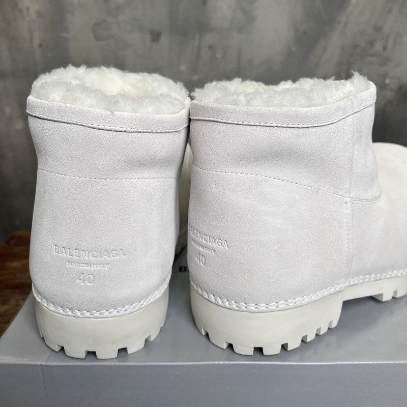 Ba1en*iaga alaska fur bootie in white