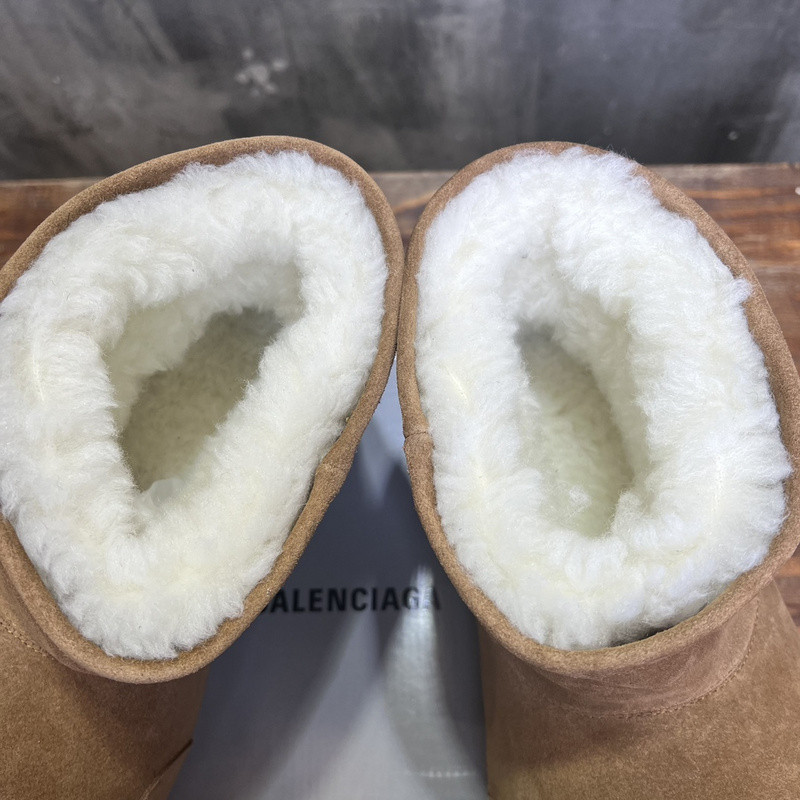 Ba1en*iaga brown alaska fur bootie