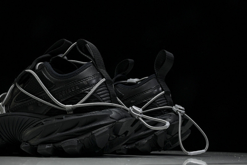 Ba1en*iaga hike black