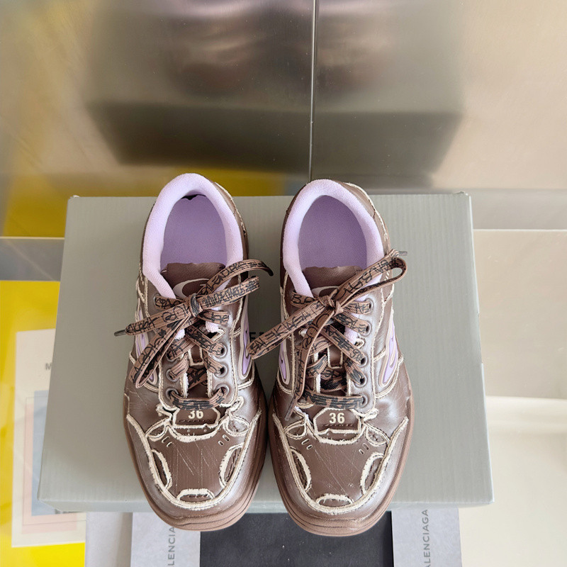 Ba1en*iaga launches new hamptons sneaker