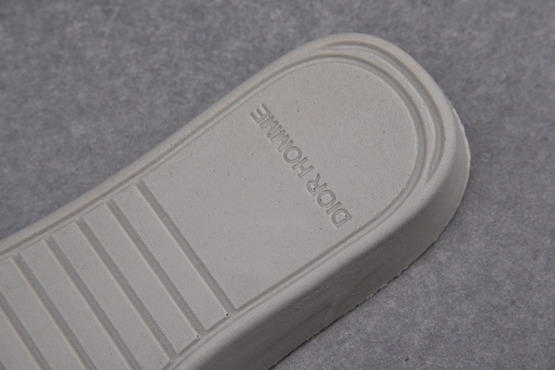 D B23 HIGH-TOP SNEAKERS