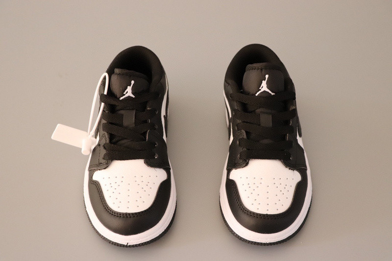 AIR JORDAN 1 KIDS SHOES