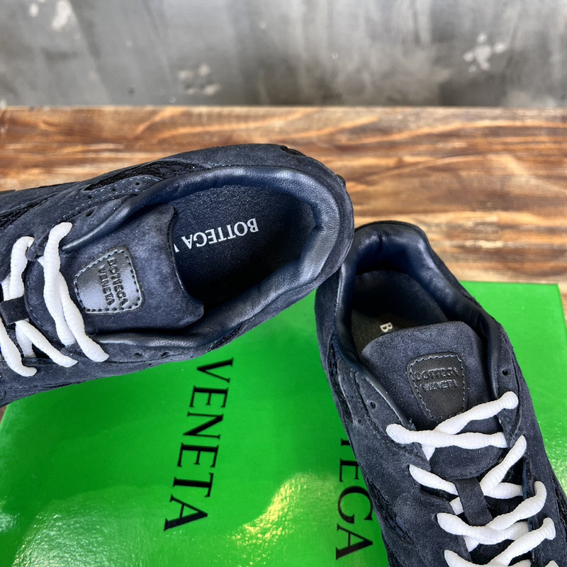 b0tt*ga Ven*ta orbit sneaker