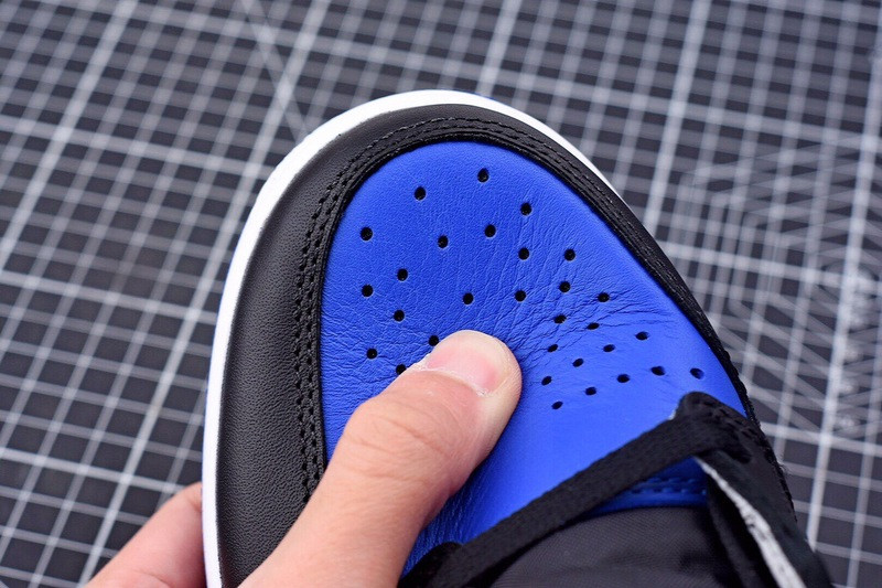 Air Jordan 1 OG Retro High “Royal” 555088-007