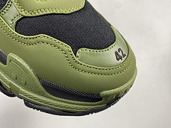 Ba*len*cia*ga army green 536737 w2fw1 1978