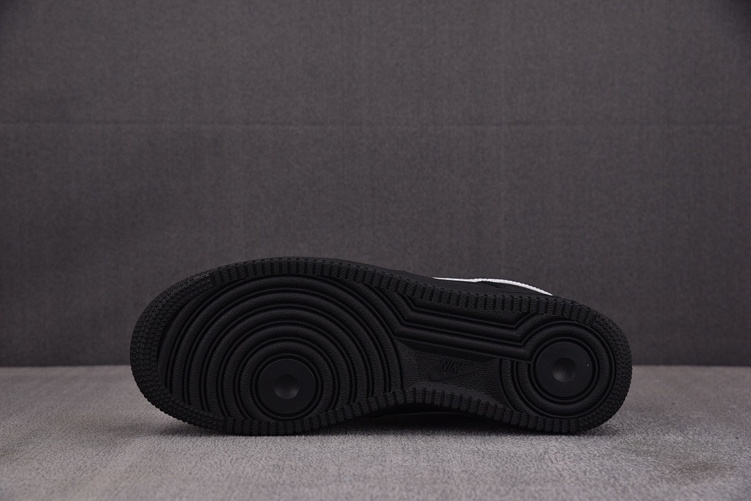 S*prem* × NIKE AIR FORCE 1 LOW CU9225-002