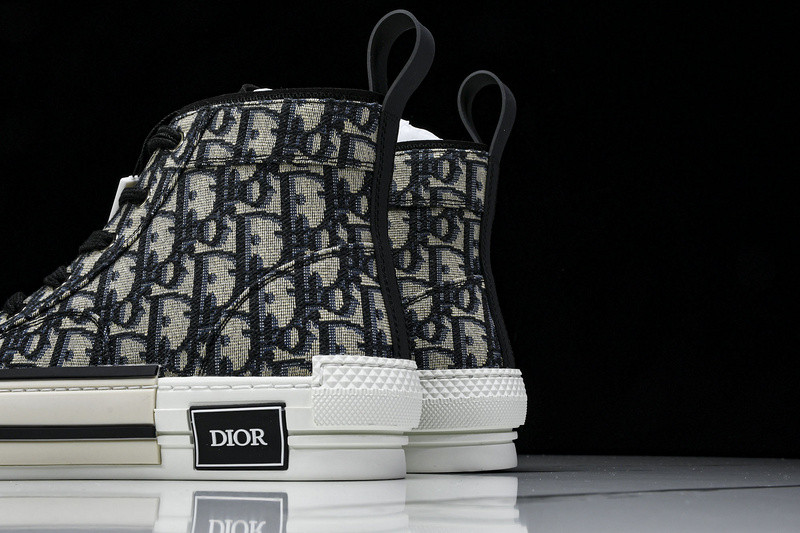 D B23 HIGH-TOP SNEAKERS
