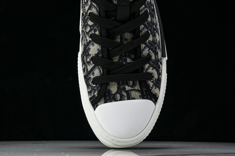 D B23 HIGH-TOP SNEAKERS