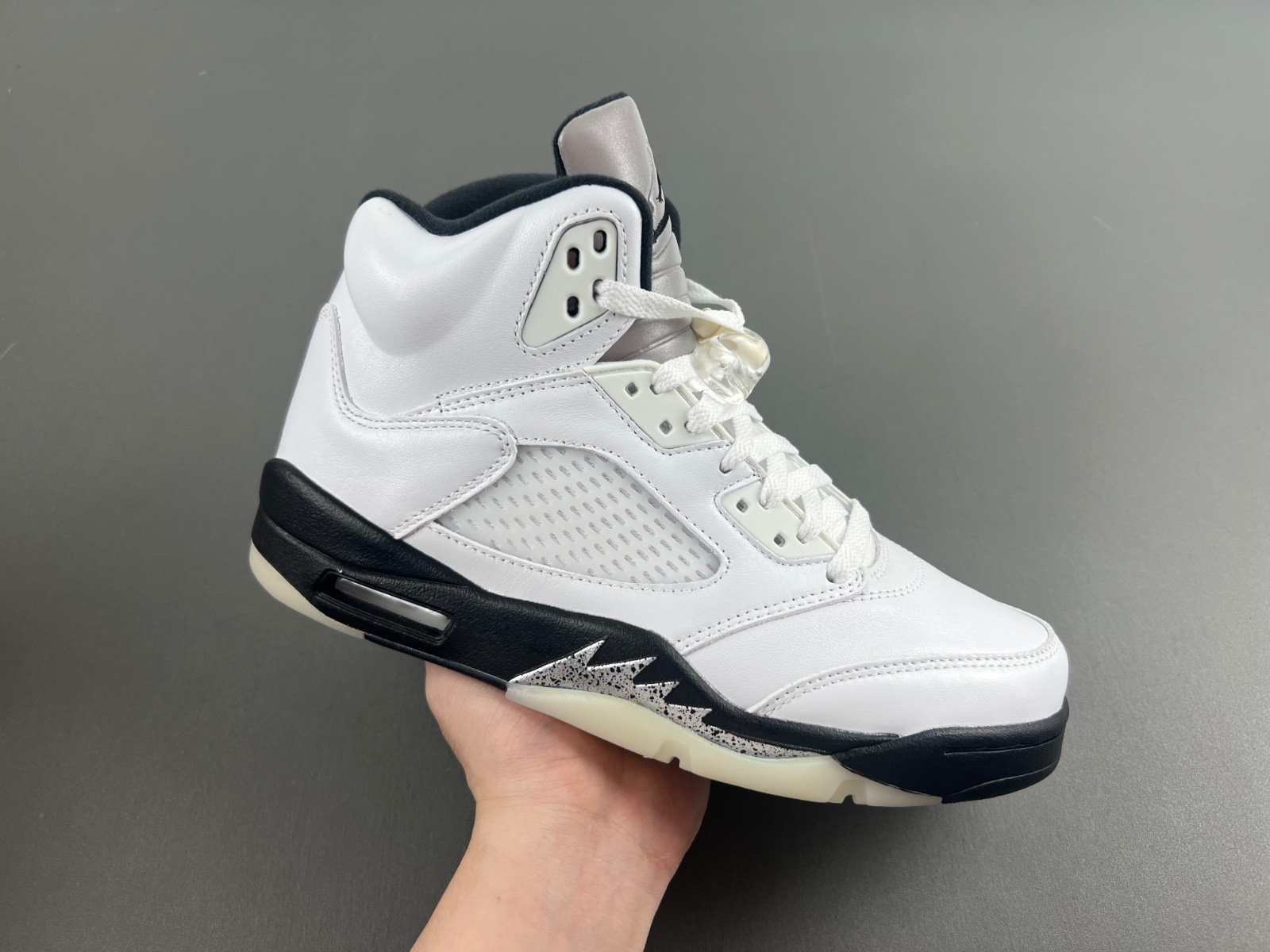 Air Jordan 5 "White/Black" DD0587-110