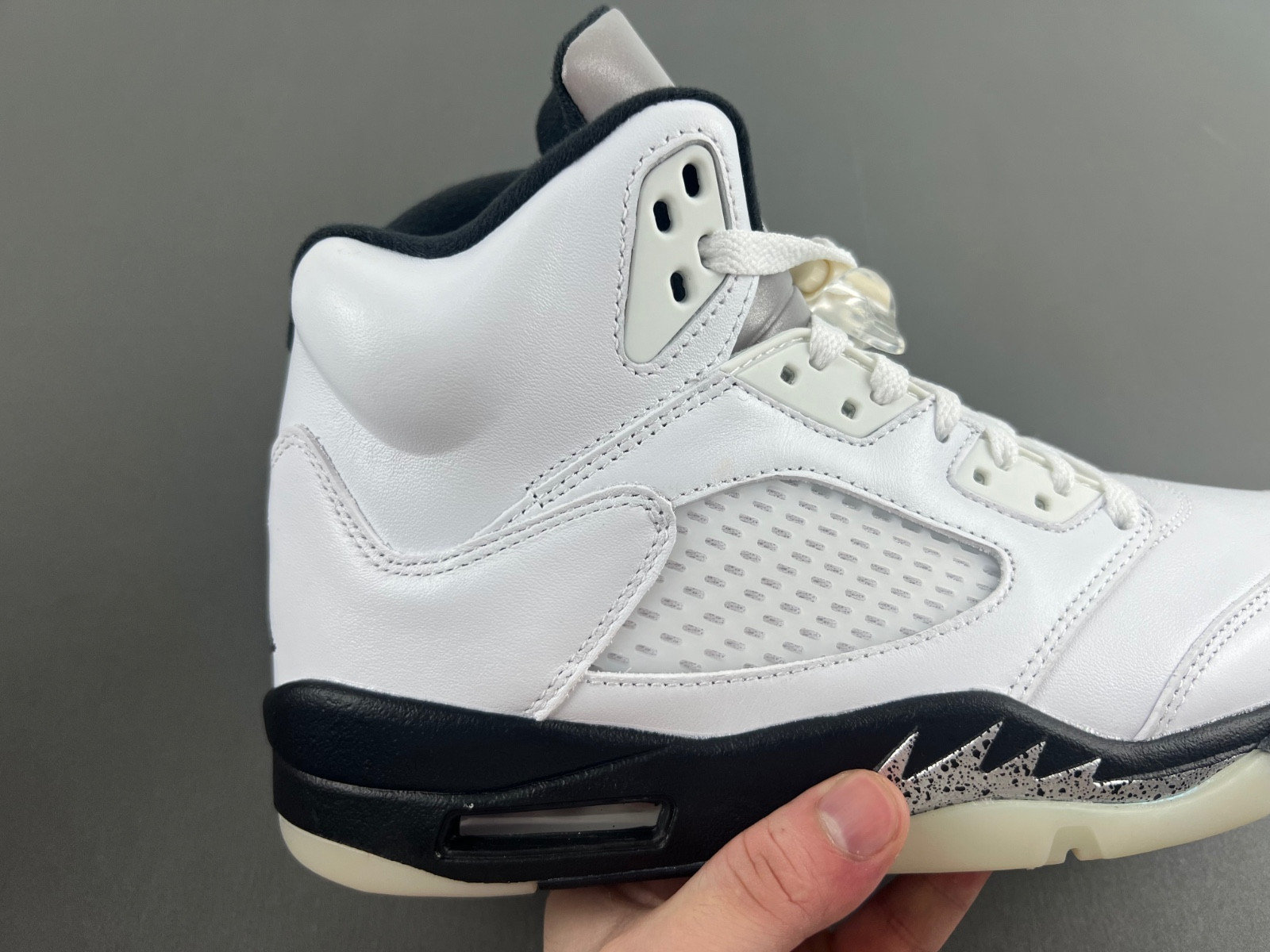 Air Jordan 5 "White/Black" DD0587-110