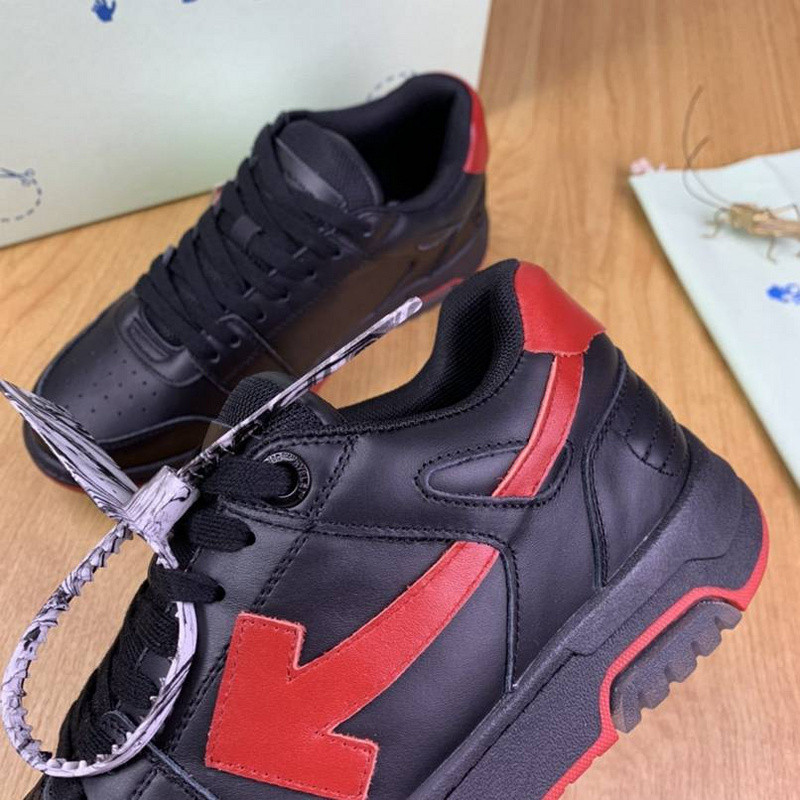 Off-White c/o Virgil Abloh