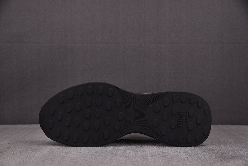 D10r B25 Oblique Runner Sneaker