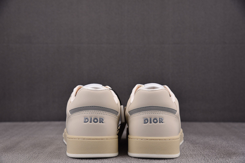 D10r sneakers