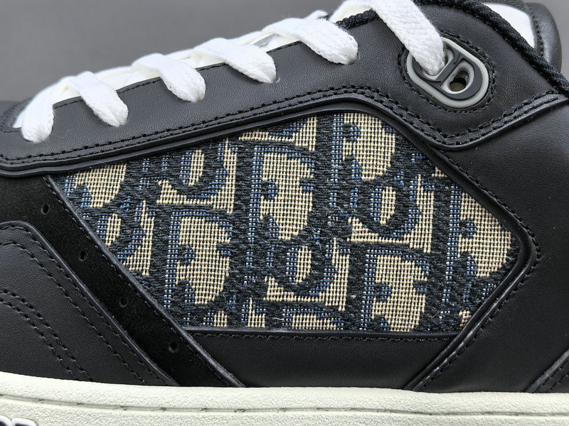 D10r sneakers