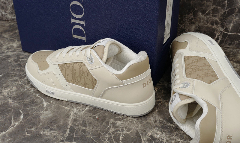 D10r sneakers