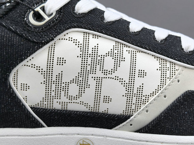 D10r sneakers